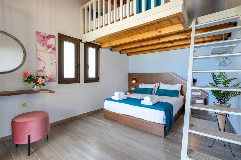Casa de férias Rena's Rustic Retreat Chrissi Akti Chania