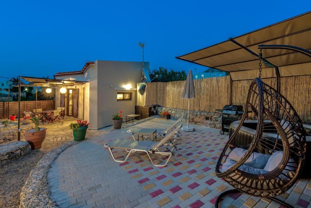 Rena's Rustic Retreat * Chrissi Akti Chania